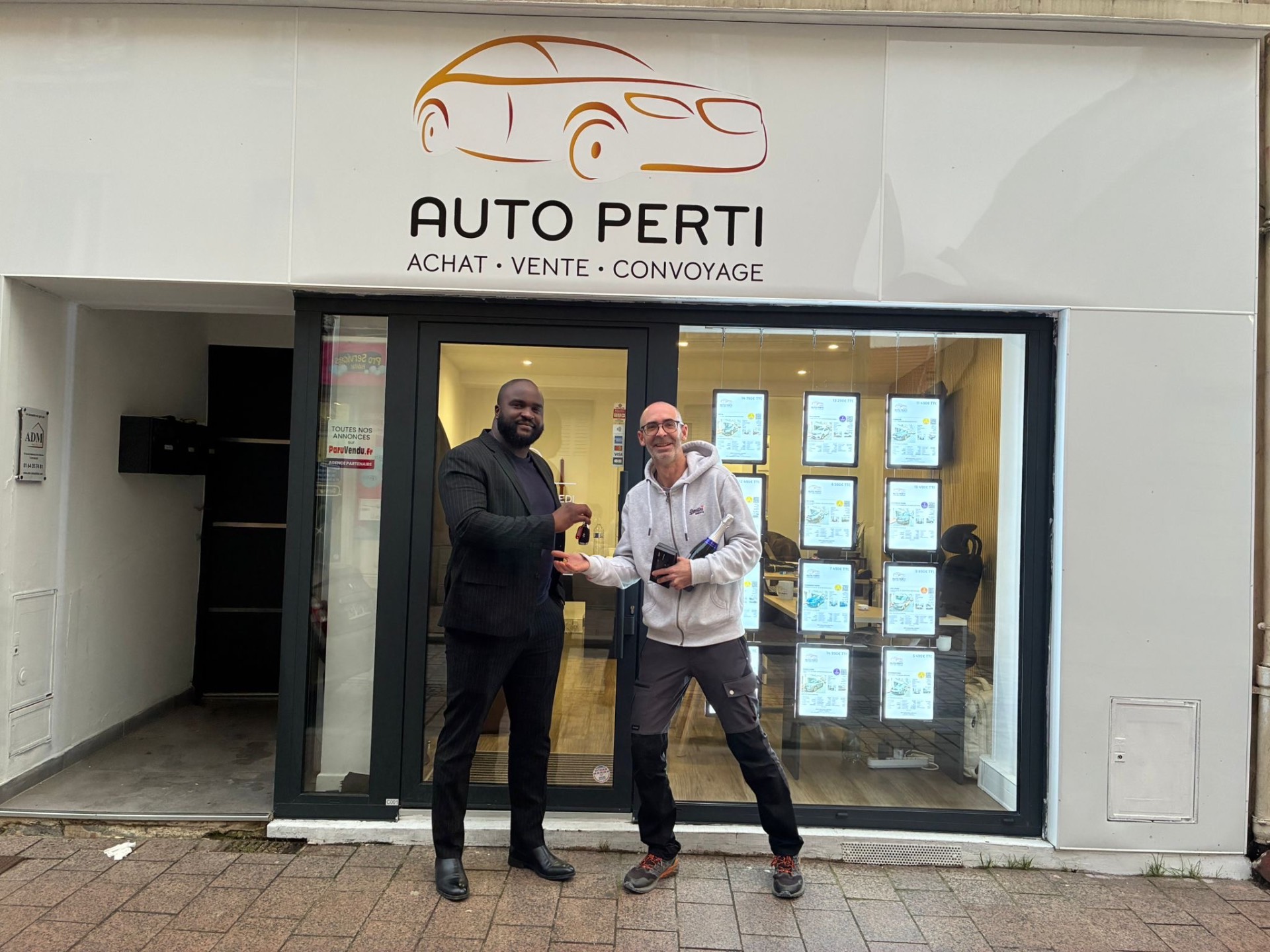 Devanture Auto Perti à Meaux